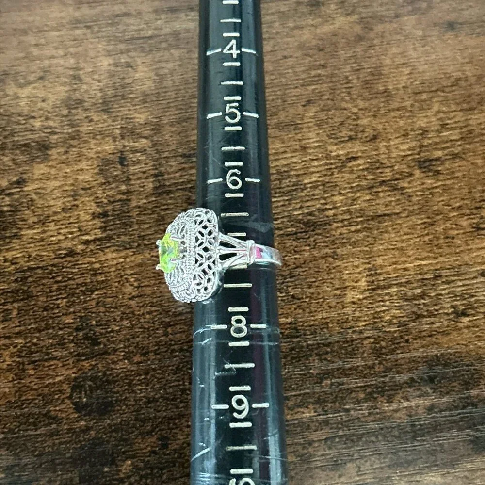 Yellow Green Stone‎ Ring